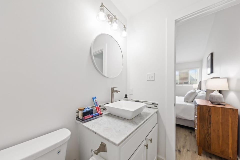 The Festival Retreat KING Bd Cajun Luxury Book Now Apartment in Lafayette