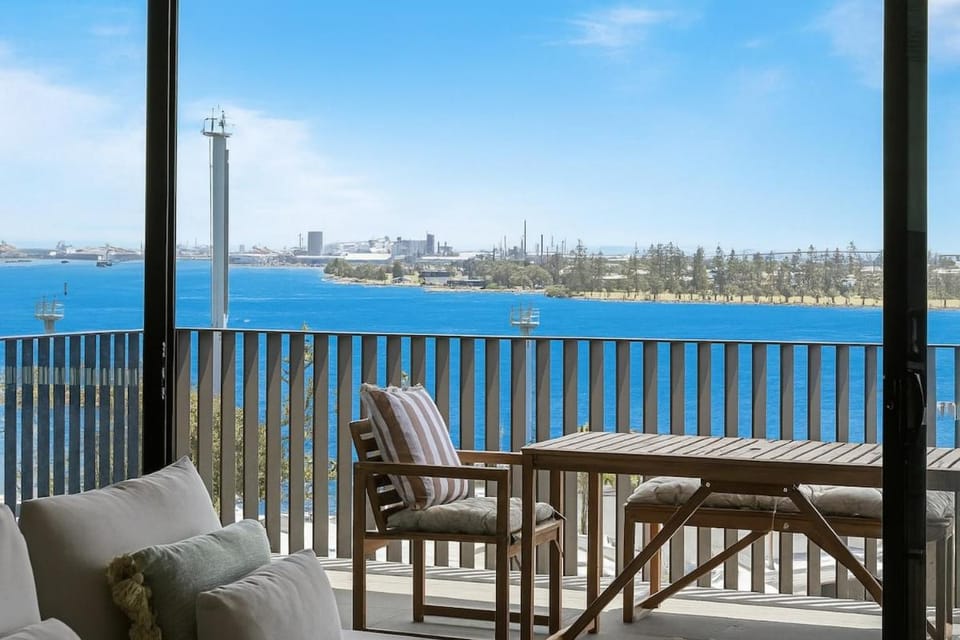 Day, View (from property/room), Balcony/Terrace, Seating area, Sea view