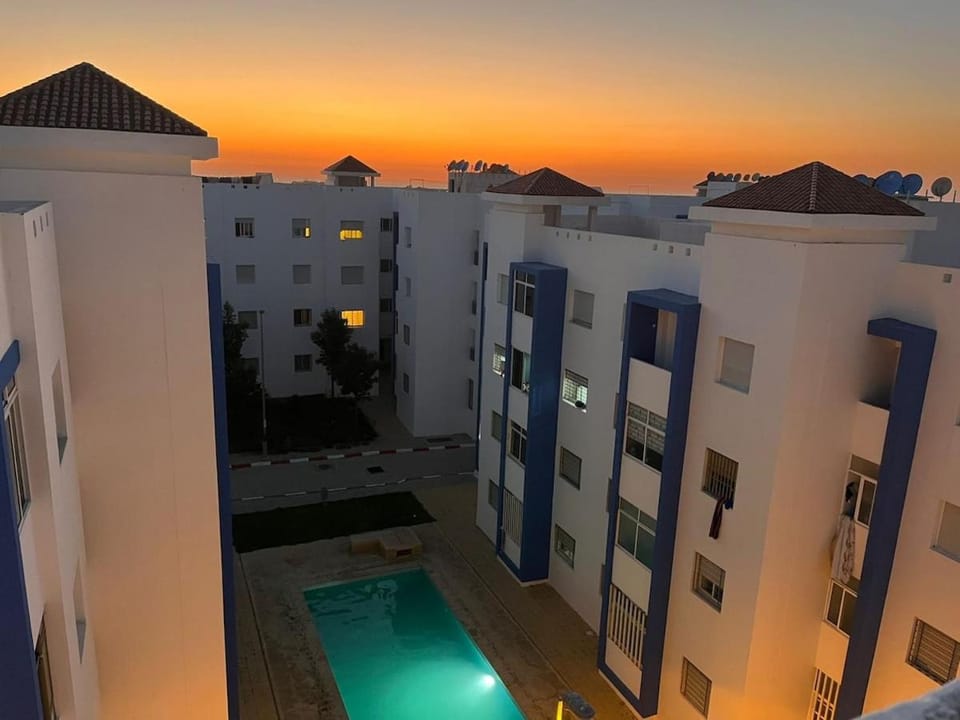 Property building, Swimming pool