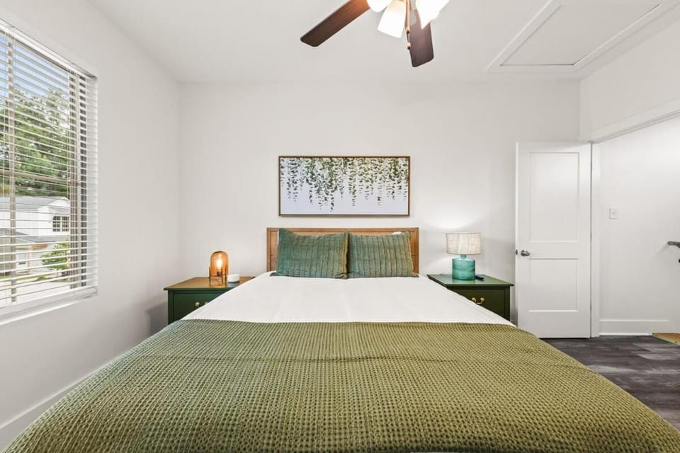The Cajun Shack King Bed Cajun Luxury Apartment in Broussard