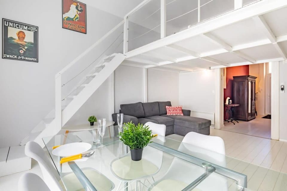 Lovely & Cozy AirCon home Apartment in Budapest