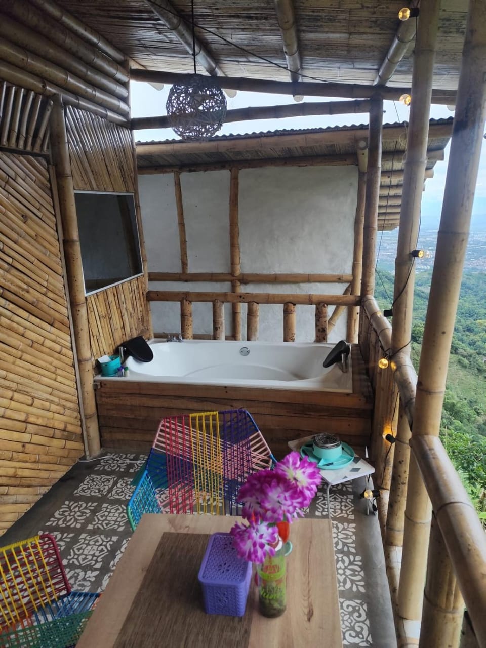 RIYA Tesoro de la Montaña - Cabaña Annie Campground/ 
RV Resort in Ibagué
