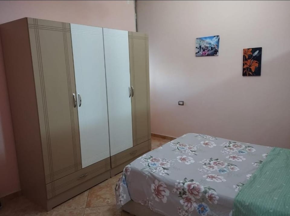 Bed, Photo of the whole room, Bedroom, wardrobe