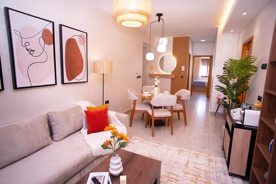 Living room, Dining area