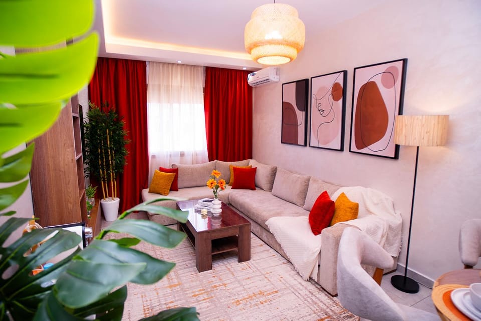 Appart chic 2 ch, Balcon & Coin Café, 15min Médina et Plage Apartment in Tangier