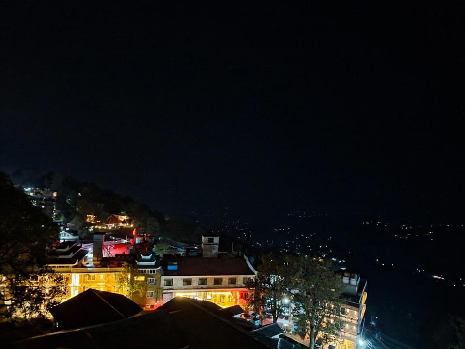 4 Bedroom Penthouse - ELEV8 Apartment in Punjab