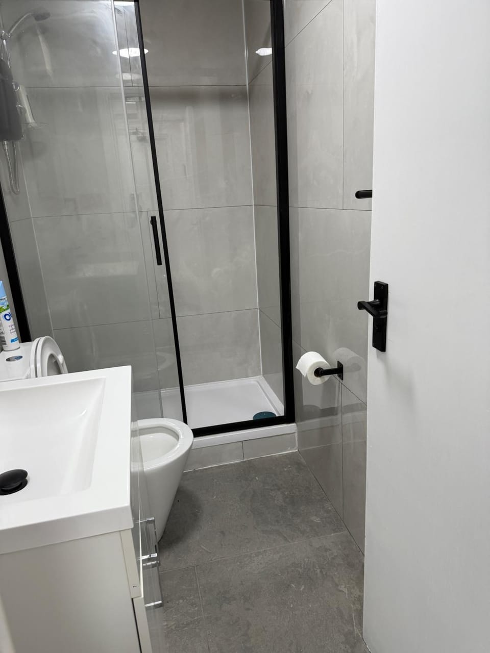 Shower, Toilet, Bathroom