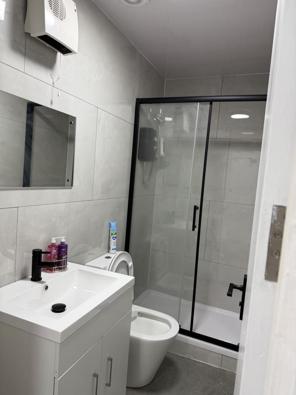 Shower, Toilet, Bathroom