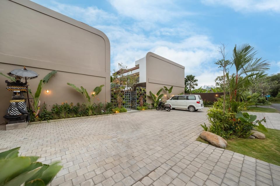 Property building, Parking