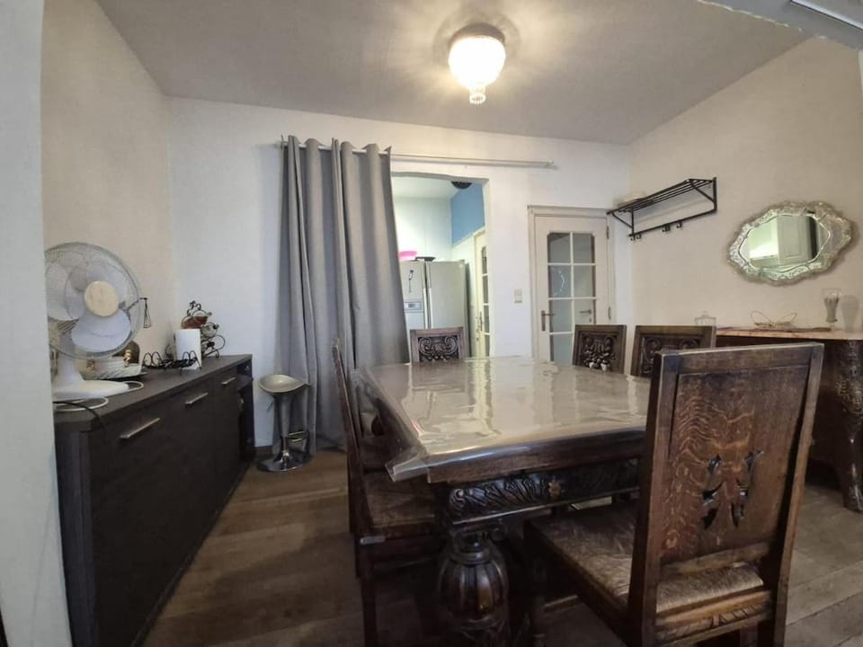 Large 1st floor apartment, Schaerbeek, Brussels Apartment in Brussels