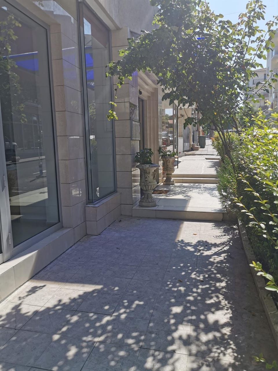 Facade/entrance
