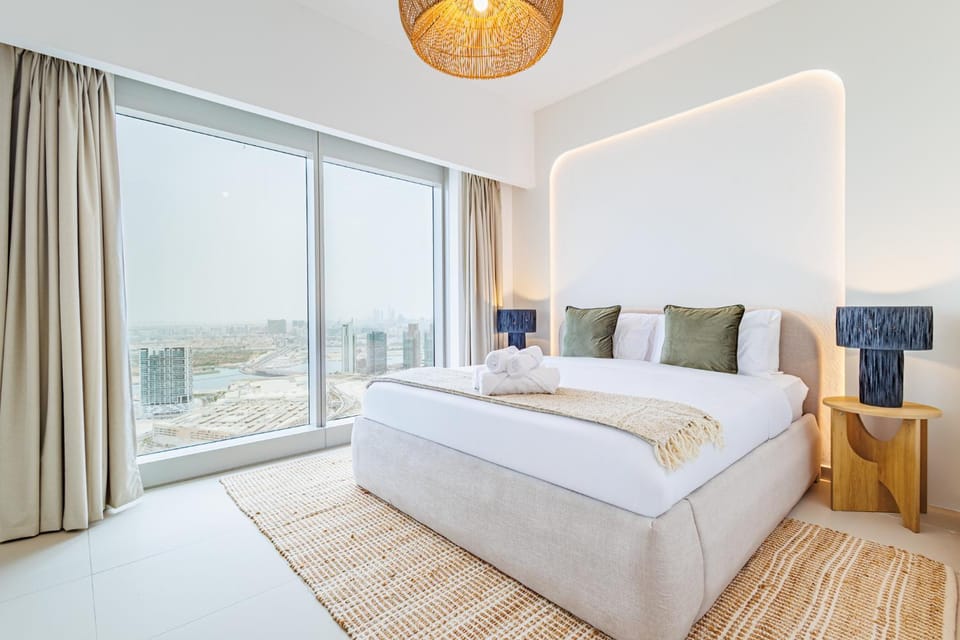 Family & Group Paradise - Home in the Clouds - 50th floor - World-class Amenities - Next to Shams Boutik - 5 min walk from the Beach - 5 min from ADGM, Galleria, Cleveland Apartment in Abu Dhabi