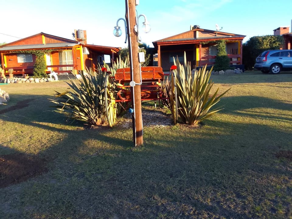 Property building, Day, Garden, Garden view