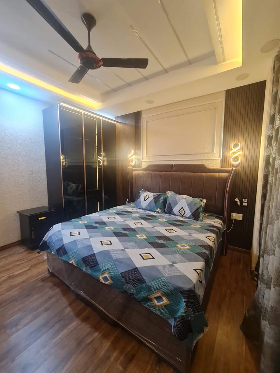 Fiaa- GARNET 3BHK Apartment in New Delhi
