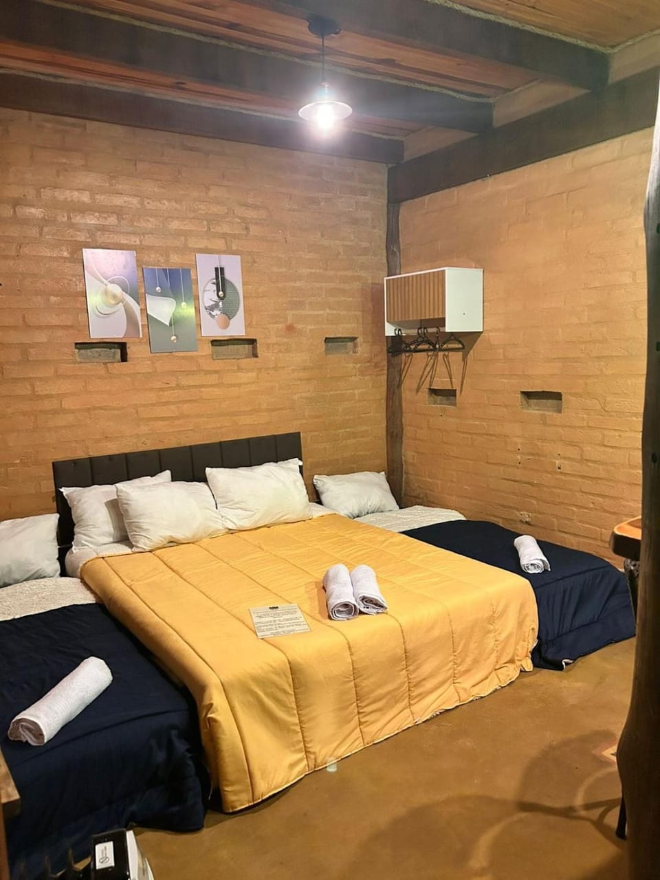 Photo of the whole room, Bedroom