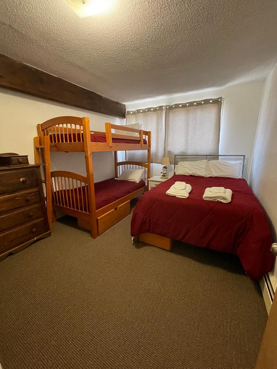 The Killington Chalet 2-Hot Tubs, Sauna, 24 Pair Boot and glove Dryer Chalet in Mendon