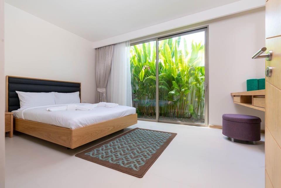 Bed, Garden, Photo of the whole room, Bedroom, Garden view, towels