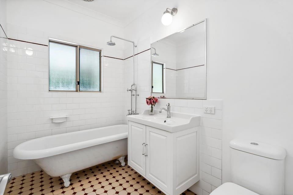 Bathroom, Bath