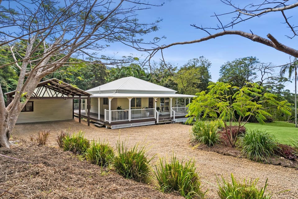 Property building, Natural landscape, Garden