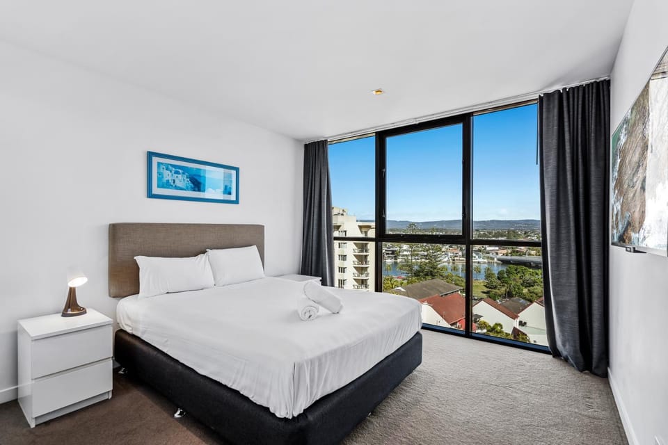 Bed, View (from property/room), Photo of the whole room, Bedroom
