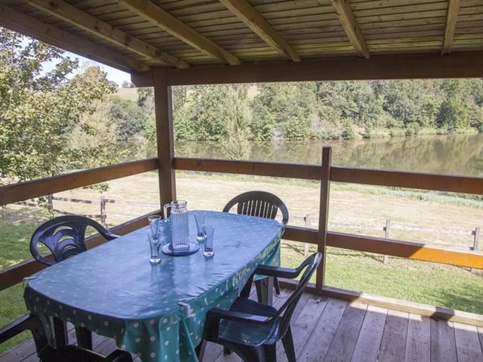 Chalet spacieux pour 8 pers - Vue étang - Terrasse - API-1-52-224 Campground/ 
RV Resort in Occitanie