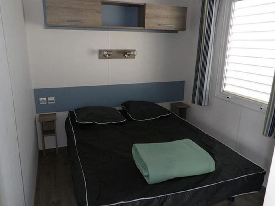 Mobil Home avec Terrasse pour 6 personnes - API-1-52-381 Campground/ 
RV Resort in Nouvelle-Aquitaine