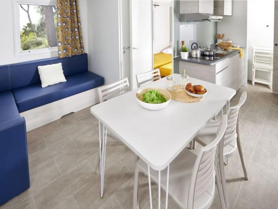 Mobil-home avec Terrasse pour 6 Personnes en Ardèche - API-1-52-360 Campground/ 
RV Resort in Provence-Alpes-Côte d'Azur