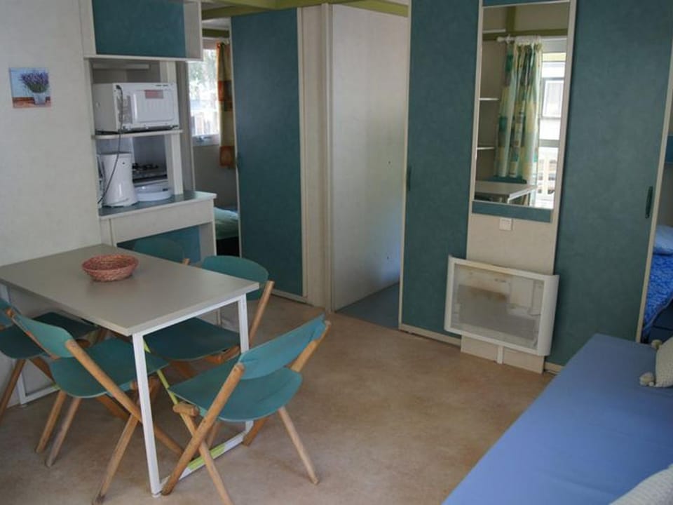 Chalet confortable avec terrasse à Sournia - API-1-52-491 Campground/ 
RV Resort in Occitanie