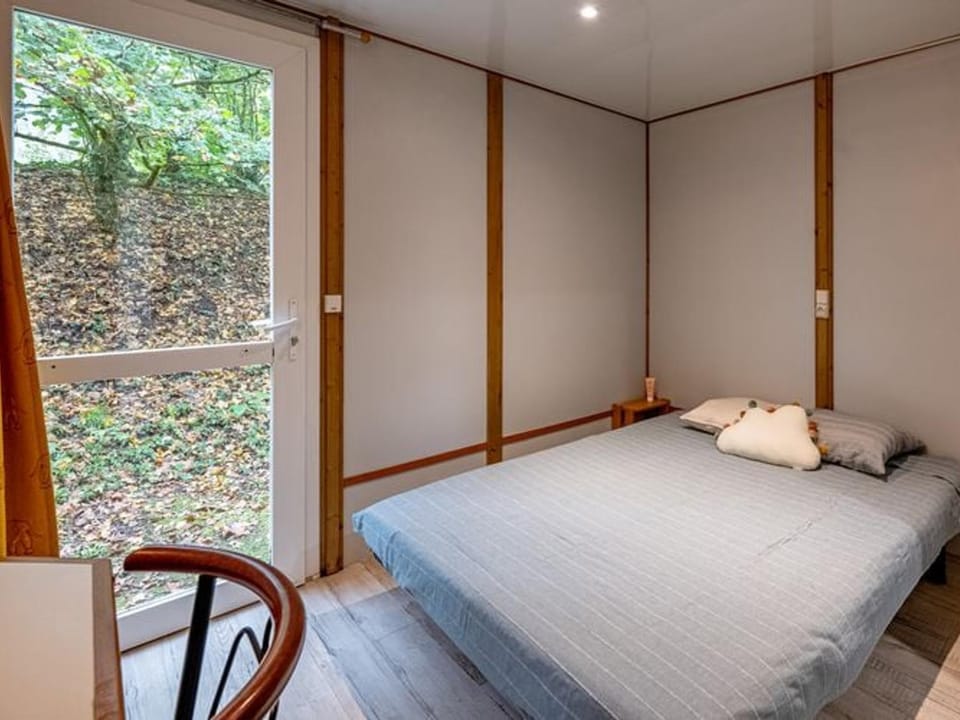 Chalet 6 pers. sans cuisine avec terrasse - API-1-52-532 Campground/ 
RV Resort in Occitanie