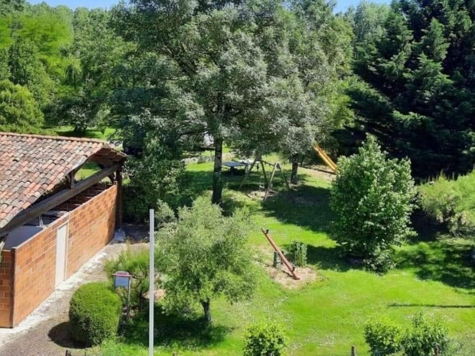 Chalet Familial - Terrasse, 2 Chambres, Jusqu'à 5 Pers. - API-1-52-751 Campground/ 
RV Resort in Nouvelle-Aquitaine