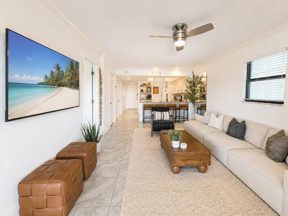 Park Shore Resort,Great views-Top Floor BLDGJ 454 House in Naples