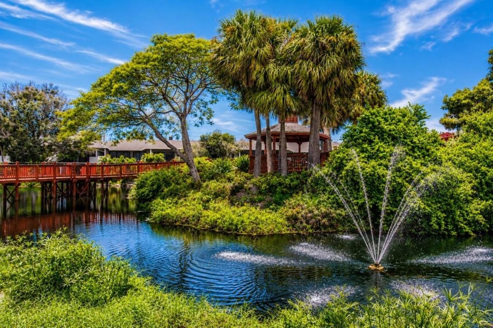 Park Shore Resort Charming 1st Floor-BLDG A 102 Apartment in Naples