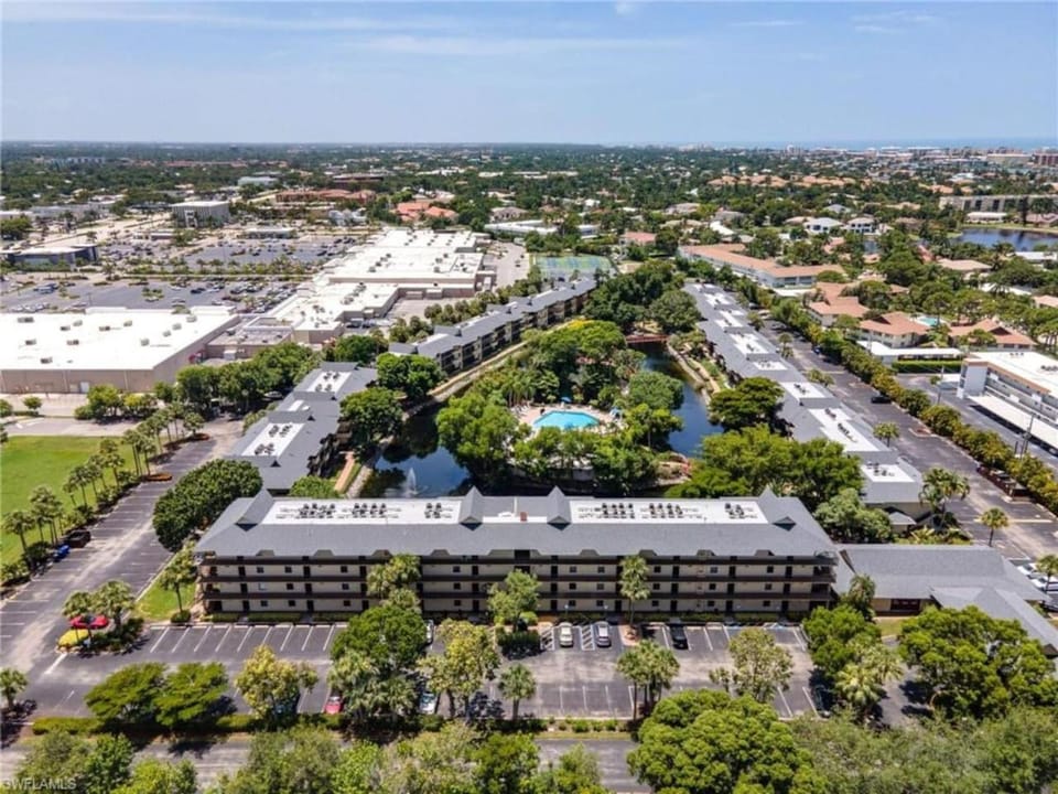 Neighbourhood, Bird's eye view