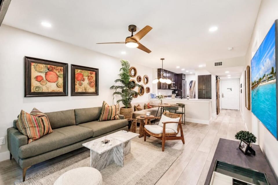 Park Shore Resort-BLDGC 218 - Amazingly remodeled Apartment in Naples