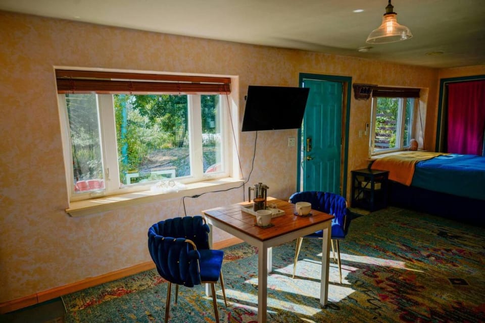 The Gold heart of Grass Valley w outdoor bathtub House in Grass Valley