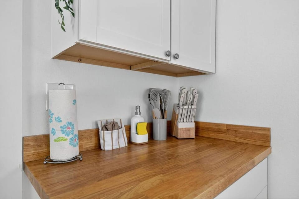 Unit 11 Simple Affordable Studio minutes from NAS House in Alabama