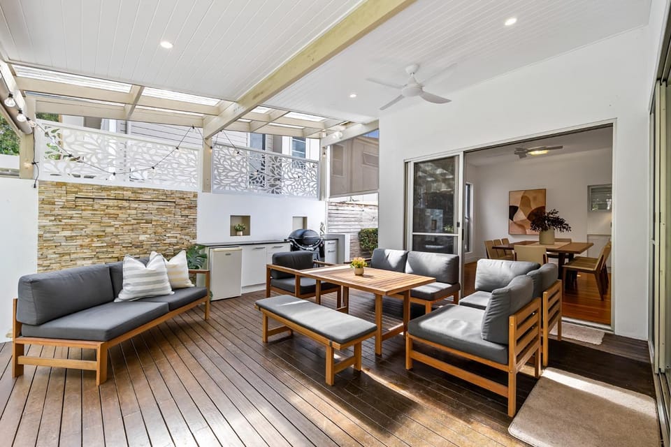 Spacious 3-Bed Home with Patio Near Beach House in Maroochydore