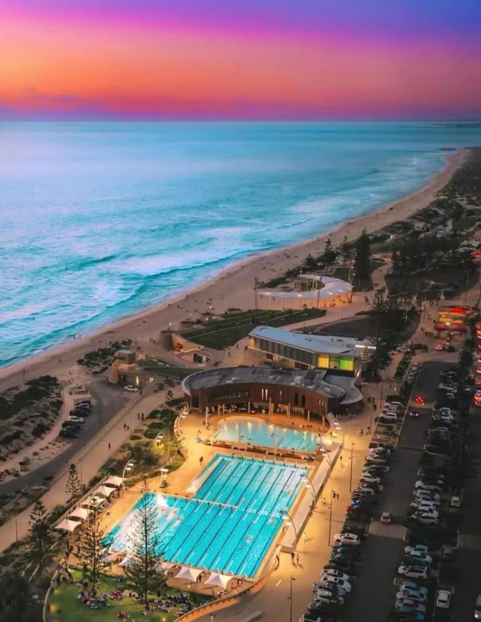 Blue Waters Retreat Stroll to beach and surf House in Perth