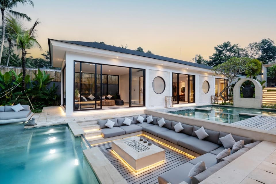 Property building, Natural landscape, Seating area, Pool view, Swimming pool, sunbed