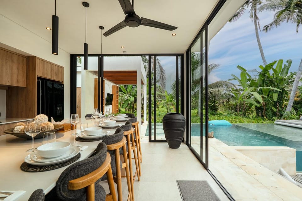 View (from property/room), Seating area, Dining area, Pool view, Swimming pool
