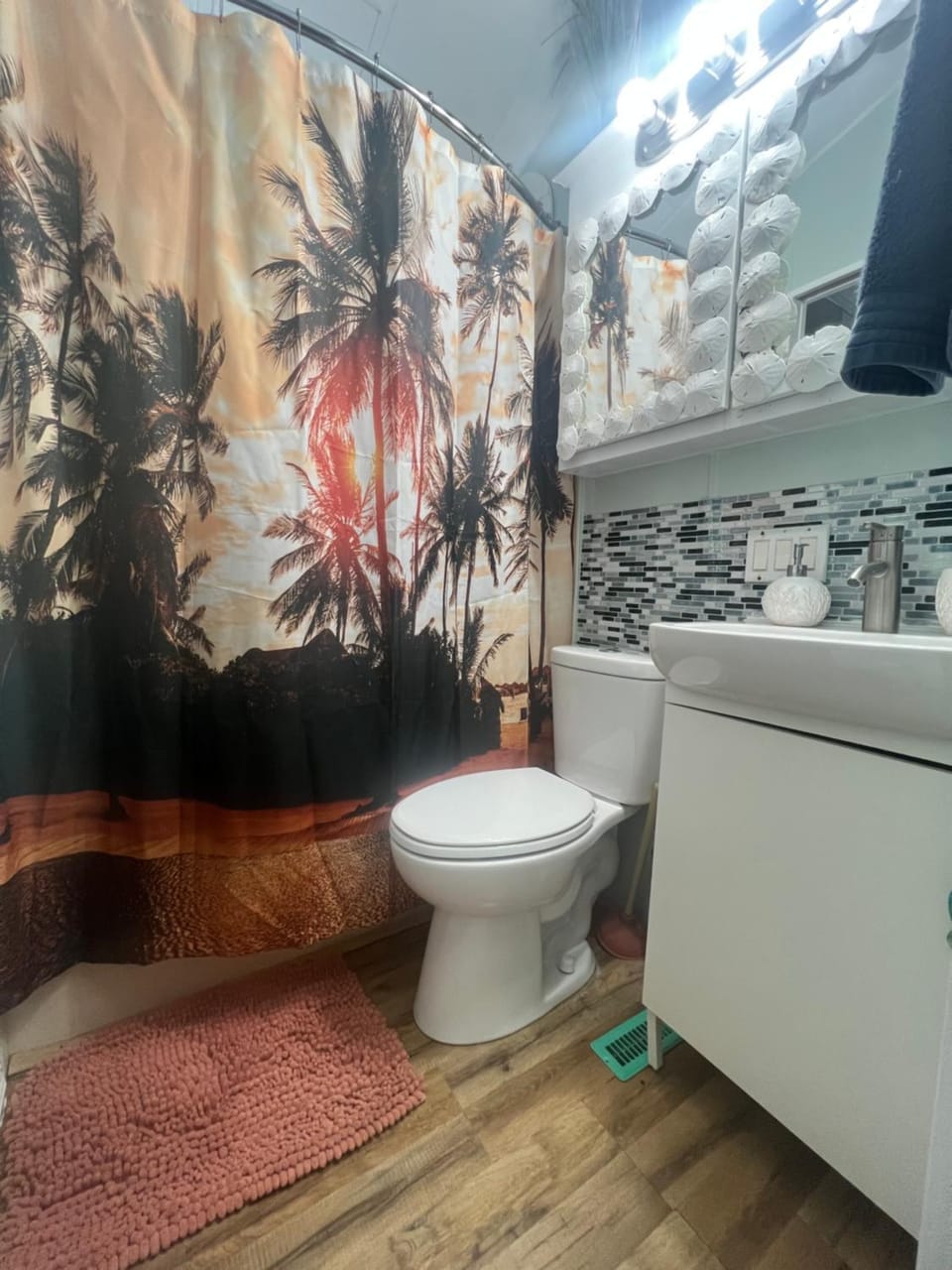 Cozy Private Cottage Only 5 miles from Disney Campground/ 
RV Resort in Osceola County
