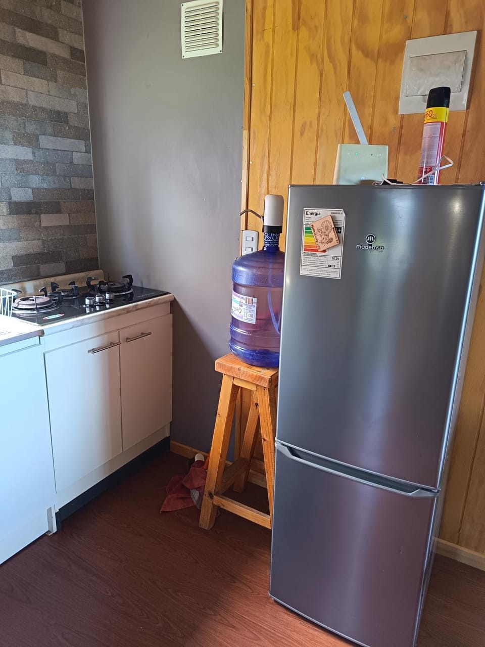 Kitchen or kitchenette, oven