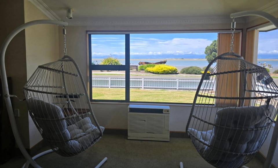 Tranquil Tides House in Tasman District, Tasman, New Zealand