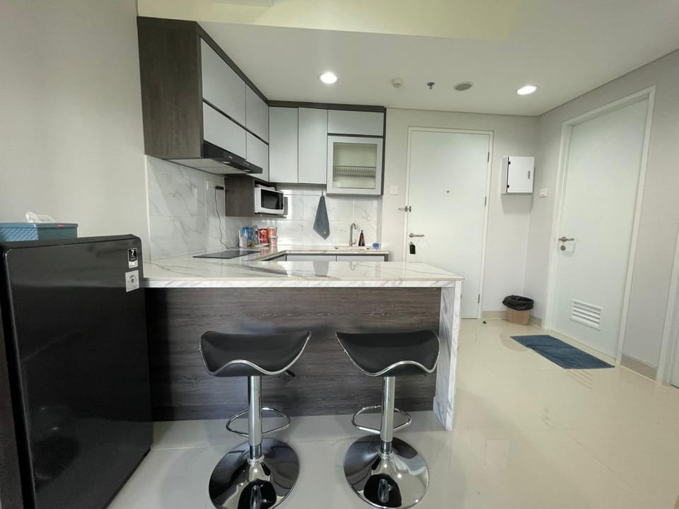 Kitchen or kitchenette, stove
