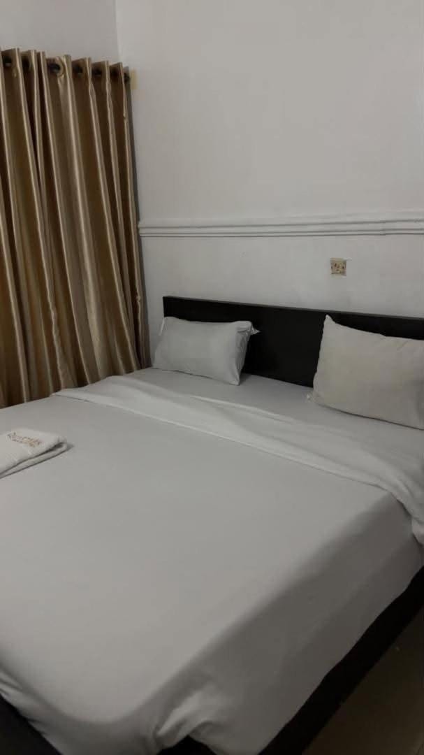 Quarters Inn & Suites Ikeja Hotel in Lagos