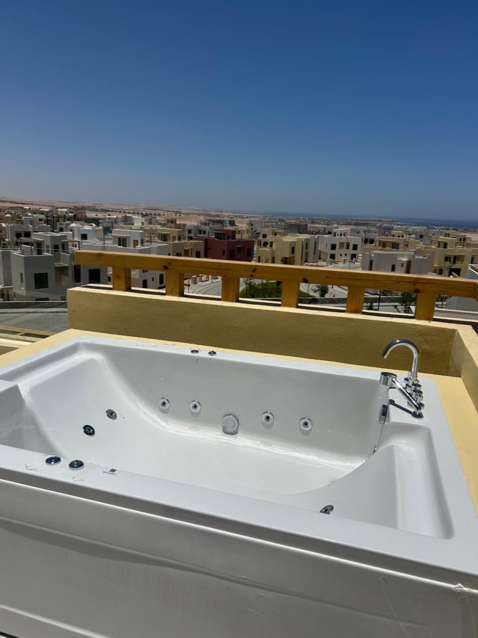 One B2b Apartment w balcony with Jacuzzi at Makadi Heights Apartment in Hurghada