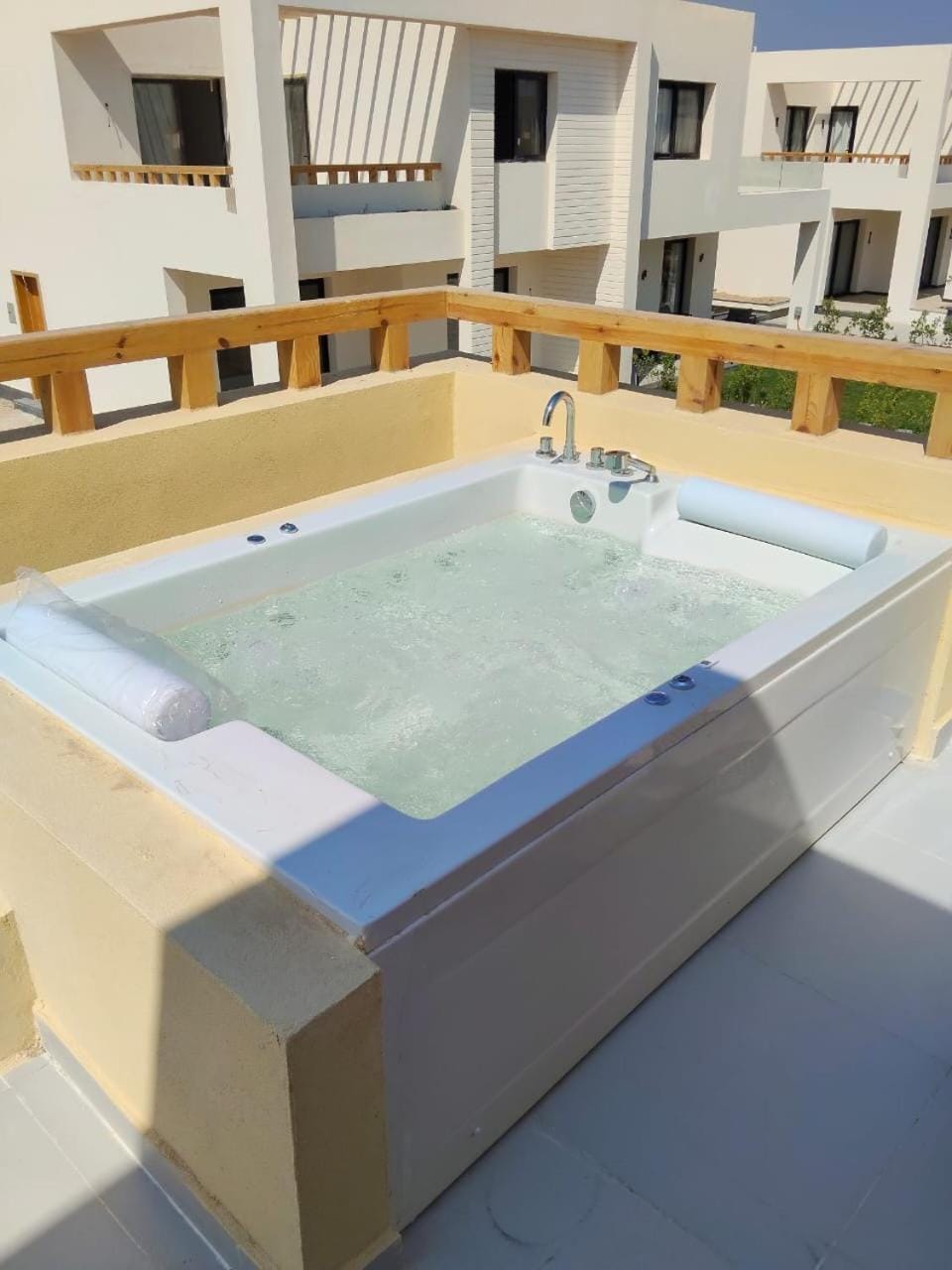 One B2b Apartment w balcony with Jacuzzi at Makadi Heights Apartment in Hurghada
