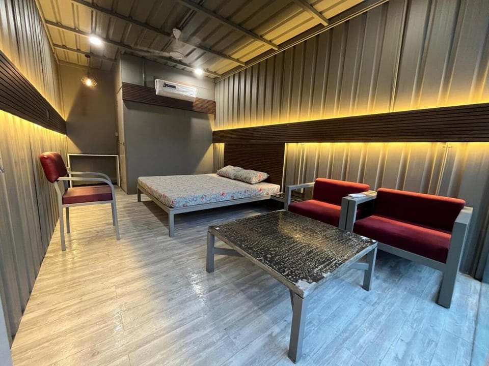 Seating area, air conditioner