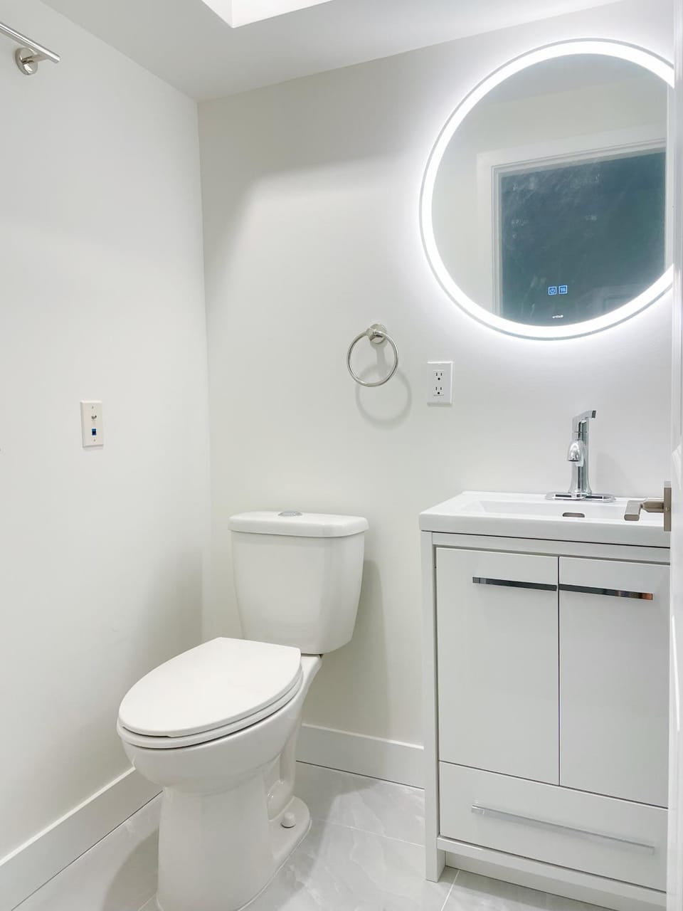 Cozy New Suite 8mins to Downtown Villa in Vancouver