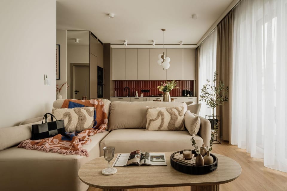 Kitchen or kitchenette, Living room, Seating area, Dining area